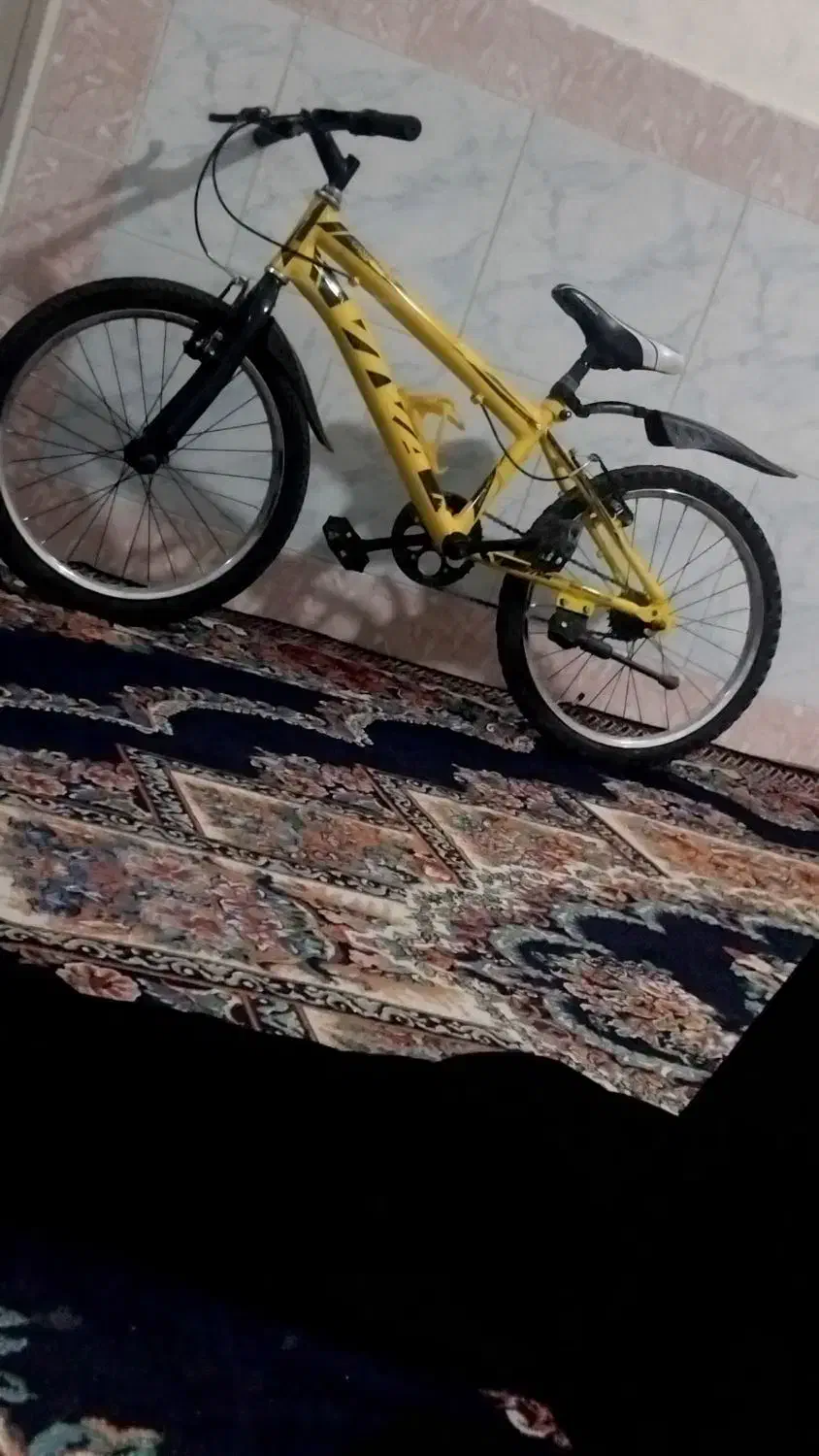 دوچرخه ۲۰ به فروش میرسد|دوچرخه، اسکیت، اسکوتر|بجنورد, |دیوار