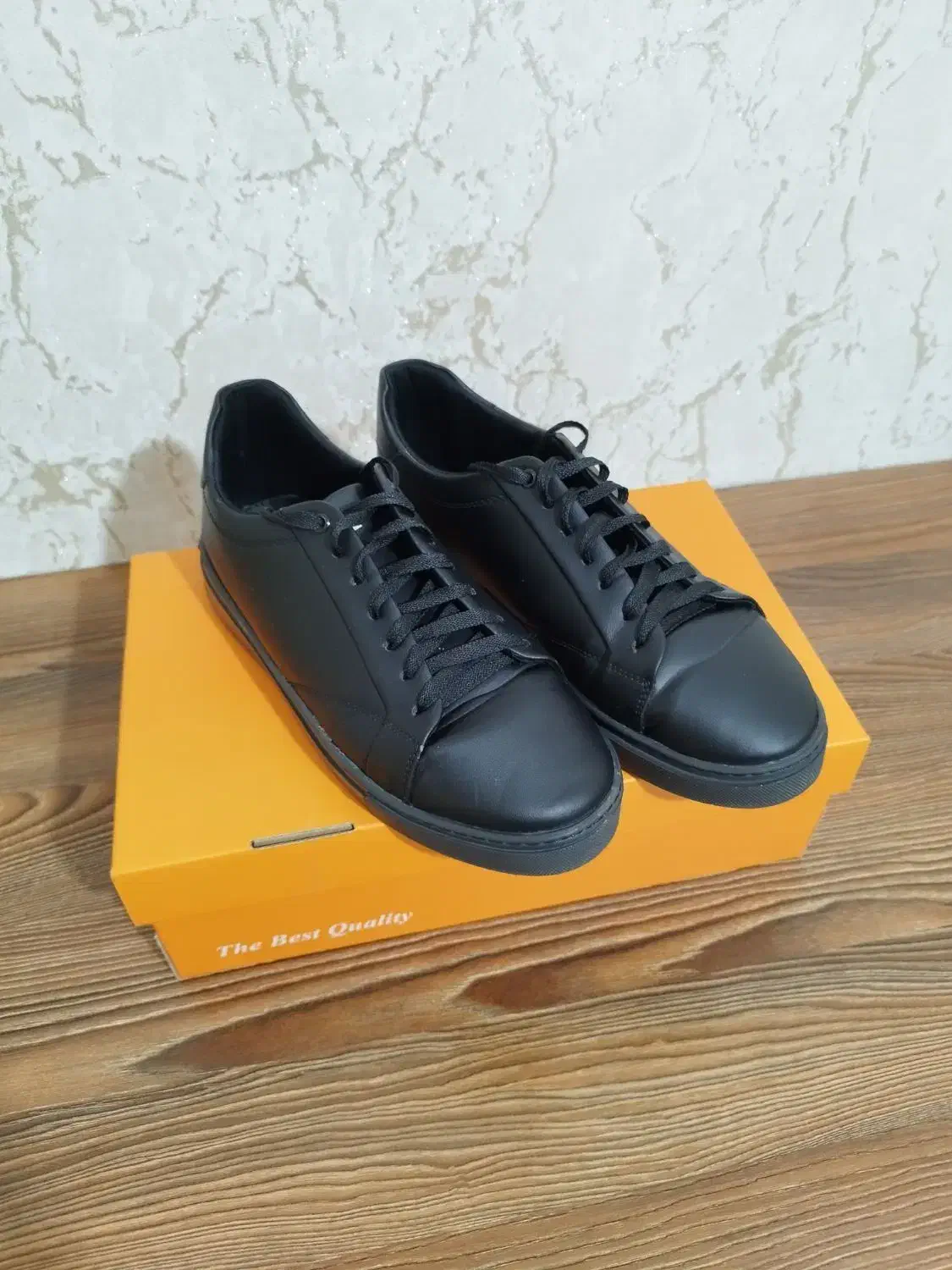 کفش اسپرت برشکا (Bershka) سایز ۴۱ تمیز و کم کارکرد|کیف، کفش، کمربند|میاندوآب, |دیوار