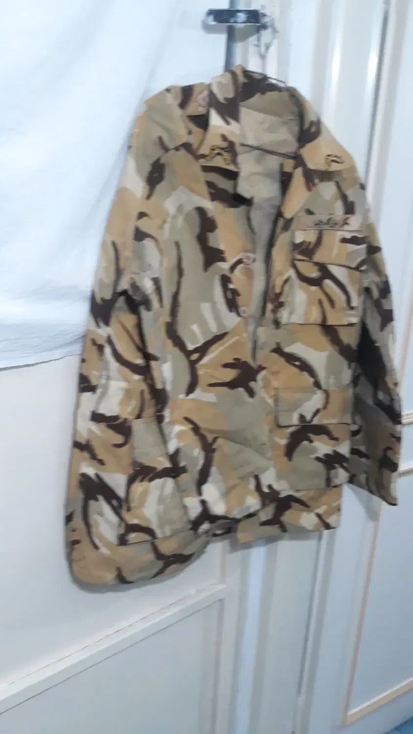 لباس و کوله نظامی|لباس|قم, قلعه عموحسین|دیوار