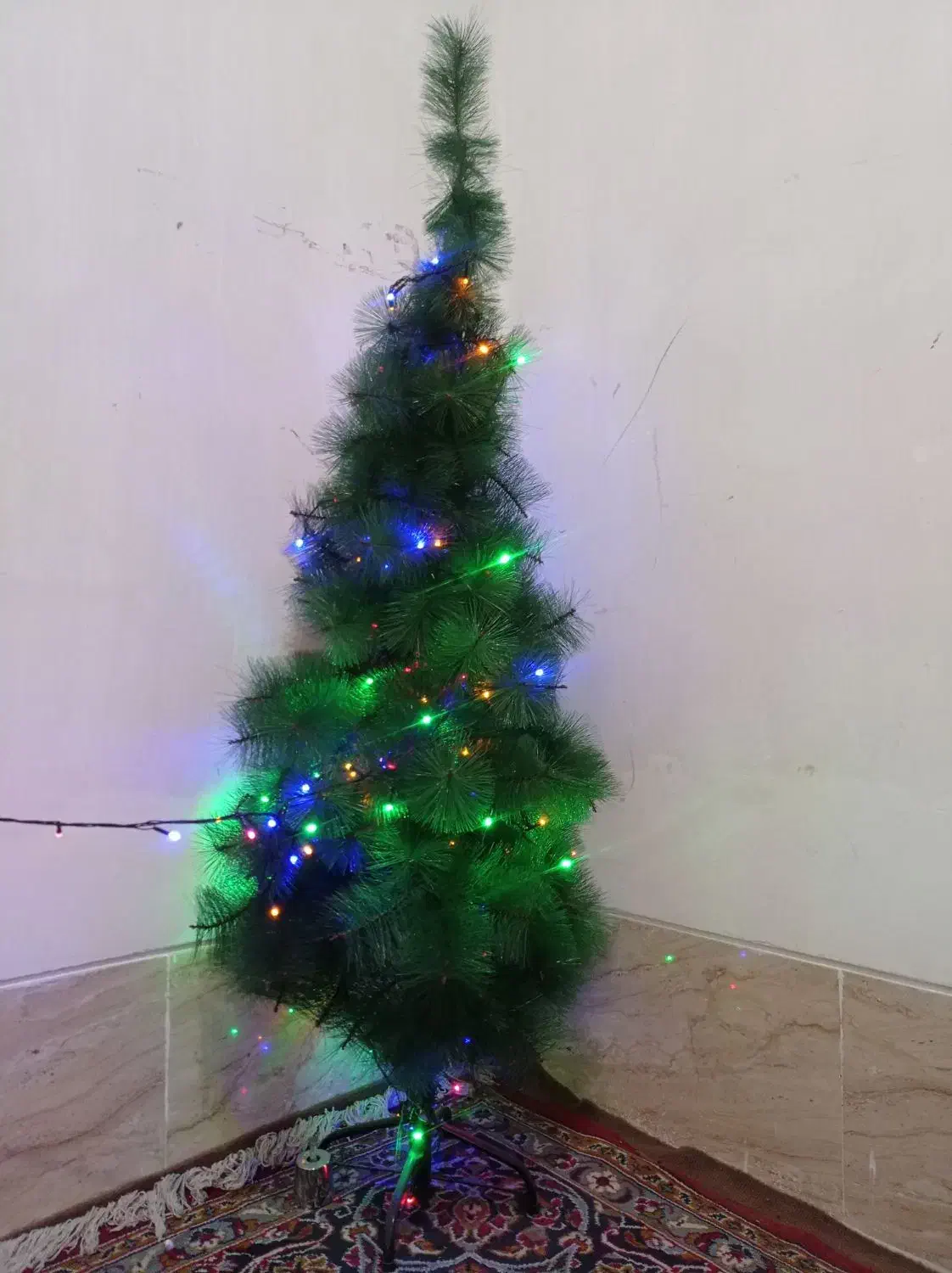 فروش درخت کریسمس|گل مصنوعی|شیراز, گود خزینه|دیوار