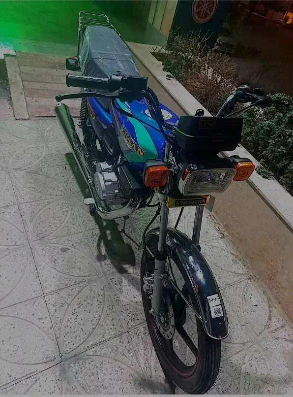 موتور 200 احسان مدل 1404 بفرش میرسد|موتورسیکلت|صدرا-فارس, فاز ۱|دیوار