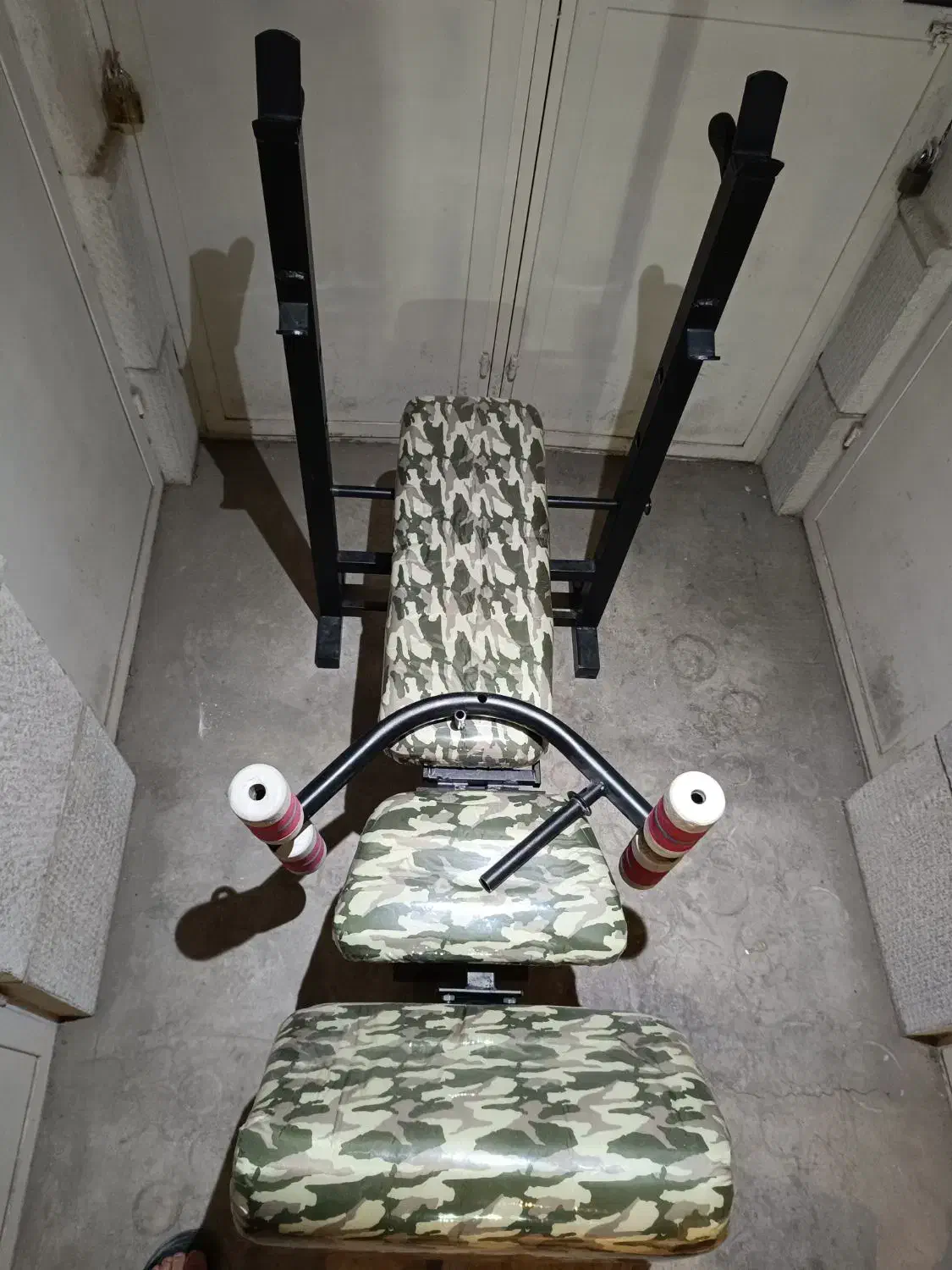 تخته پرس ۹ کاره|تجهیزات ورزشی|صدرا-فارس, فاز ۱|دیوار