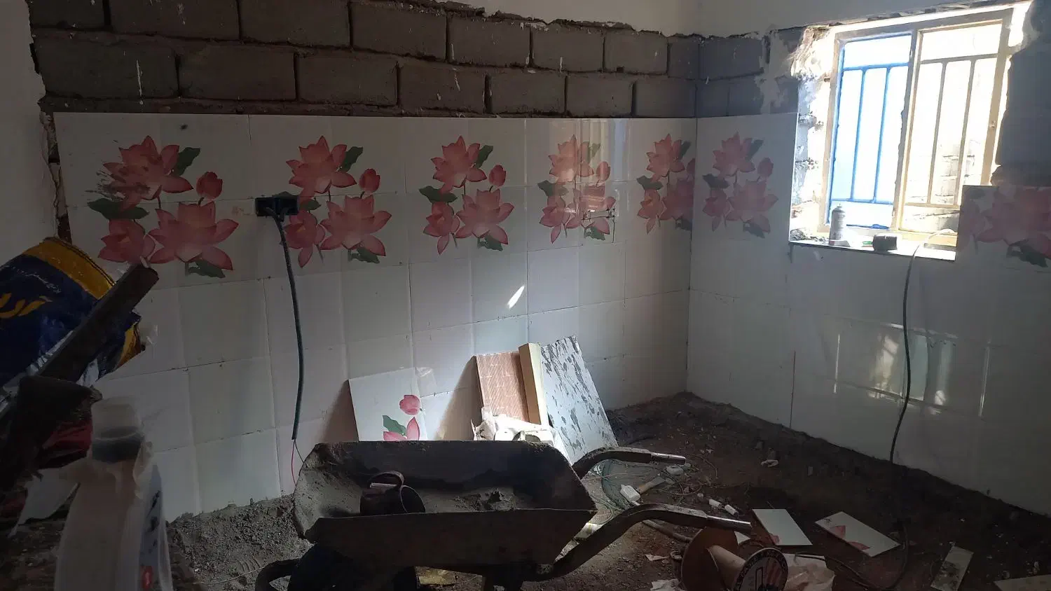 سرامیک کاشی استاد|خدمات پیشه و مهارت|ریگان, |دیوار