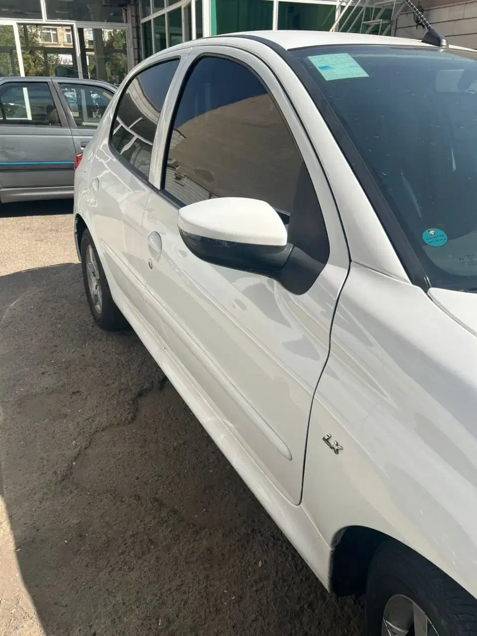 پژو ۲۰۷مدل ۹۸|خودرو سواری و وانت|بندرعباس, |دیوار