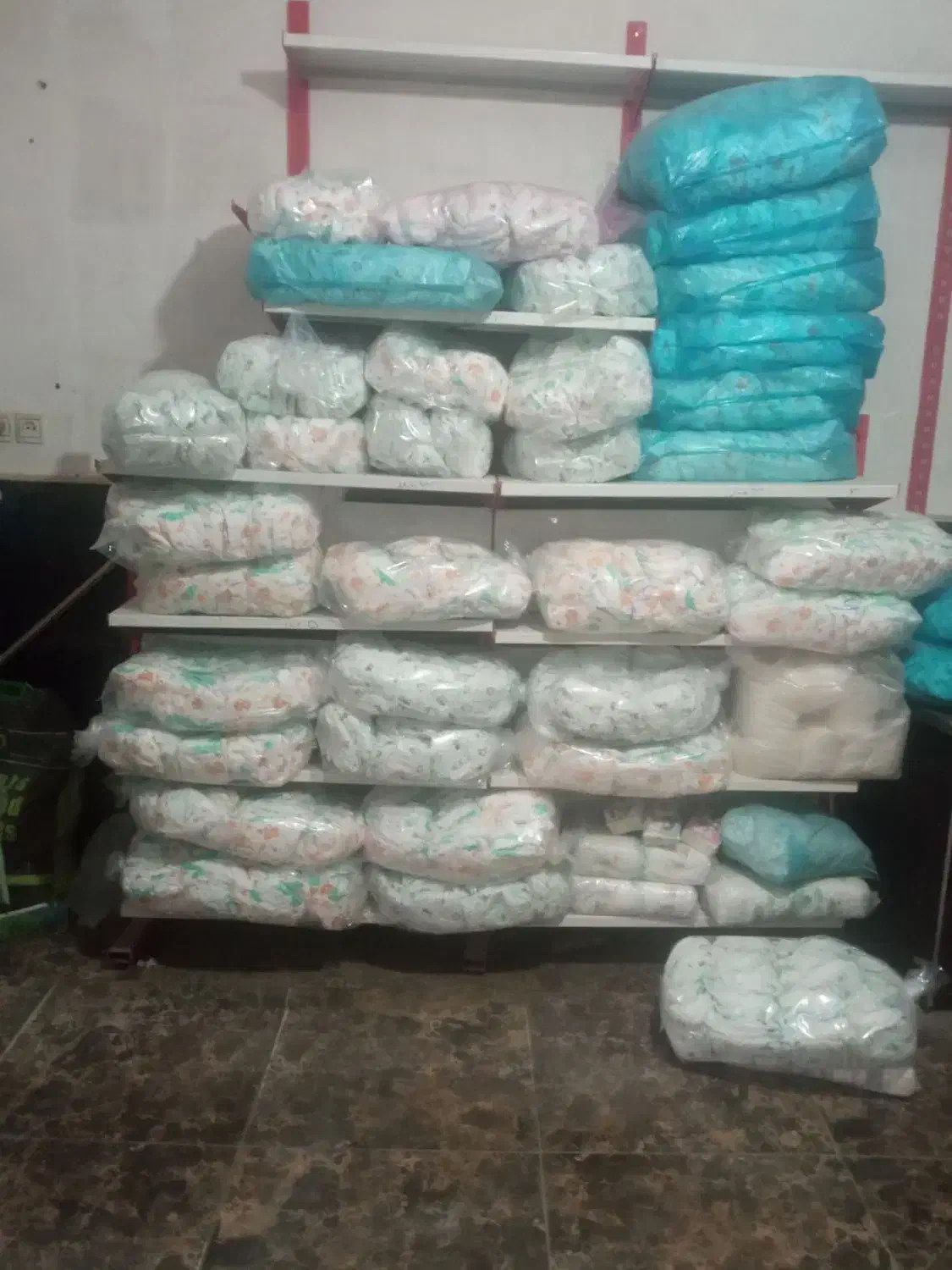 پوشک فله کامل نوار بهداشتی|اسباب و اثاث بچه|گلبهار, بیزکی|دیوار