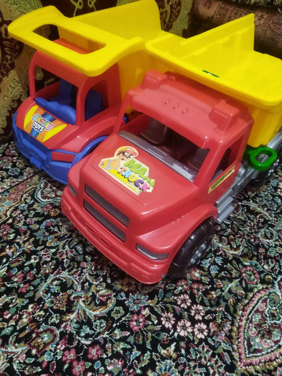 ماشین کودک ۱۸۰ و۱۳۰ کیلو|اسباب‌بازی بچه|بهار, |دیوار