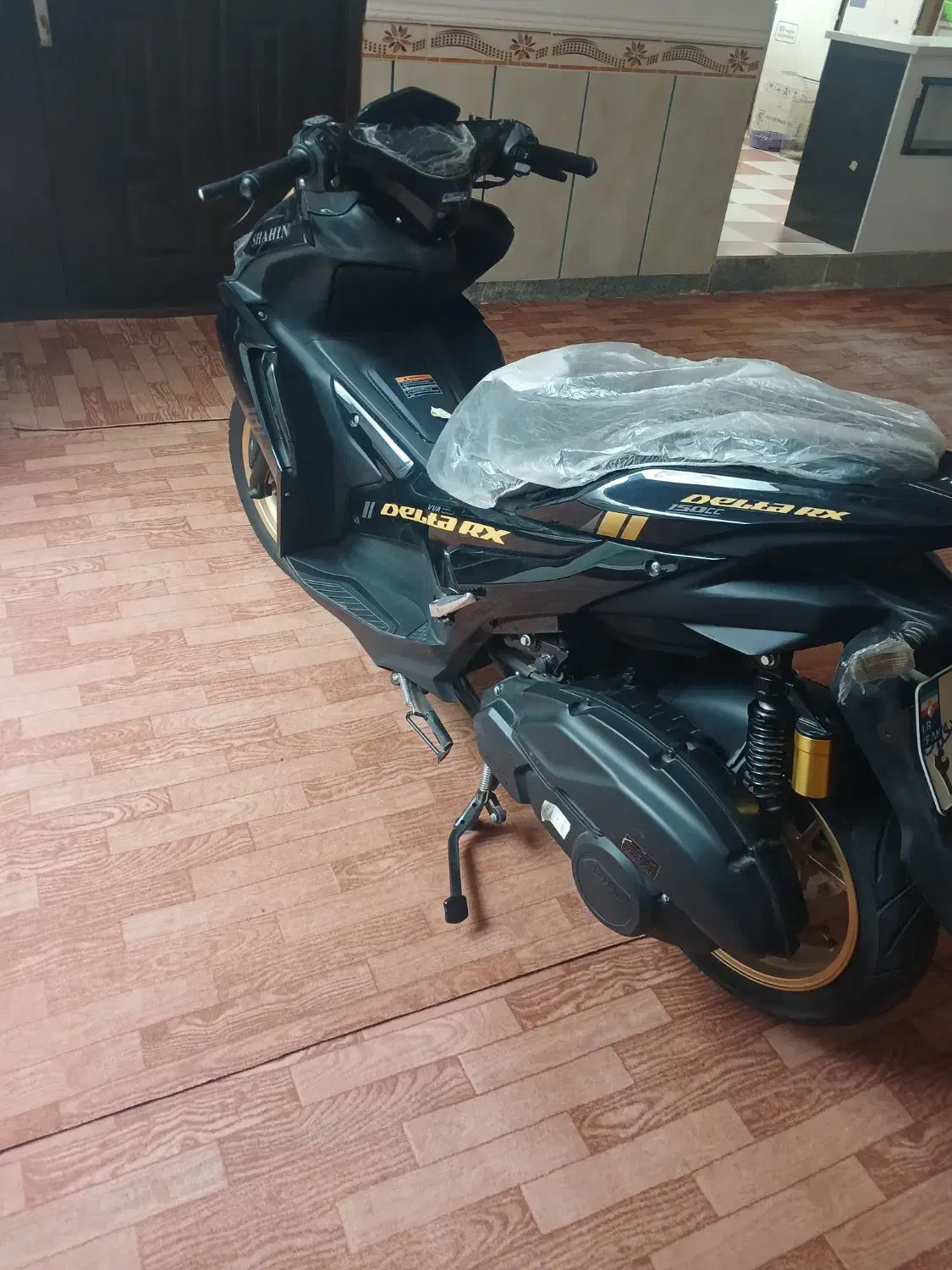 ایروکس خشک|موتورسیکلت|همدان, |دیوار