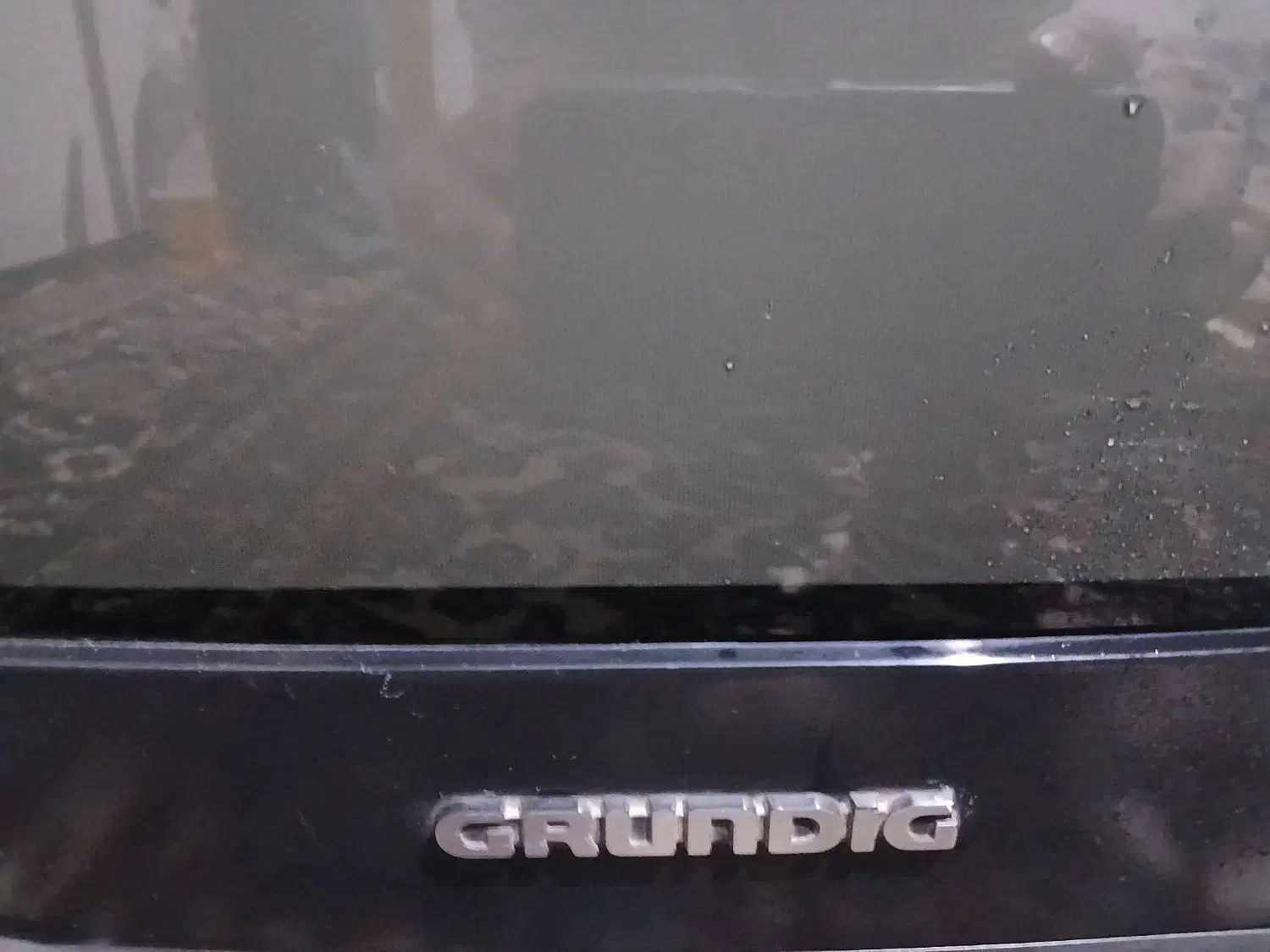 تلوزیون سالم مارک گراندولیک آلمانی پارس فقط|تلویزیون و پروژکتور|قم, زنبیل آباد|دیوار