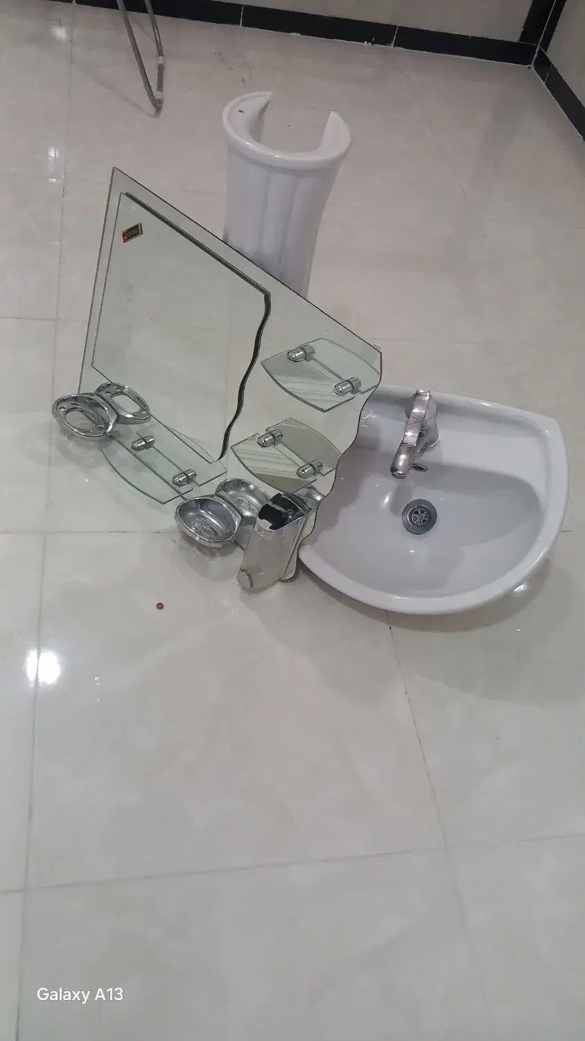 روشویی با آینه|لوازم سرویس بهداشتی|قروه, |دیوار