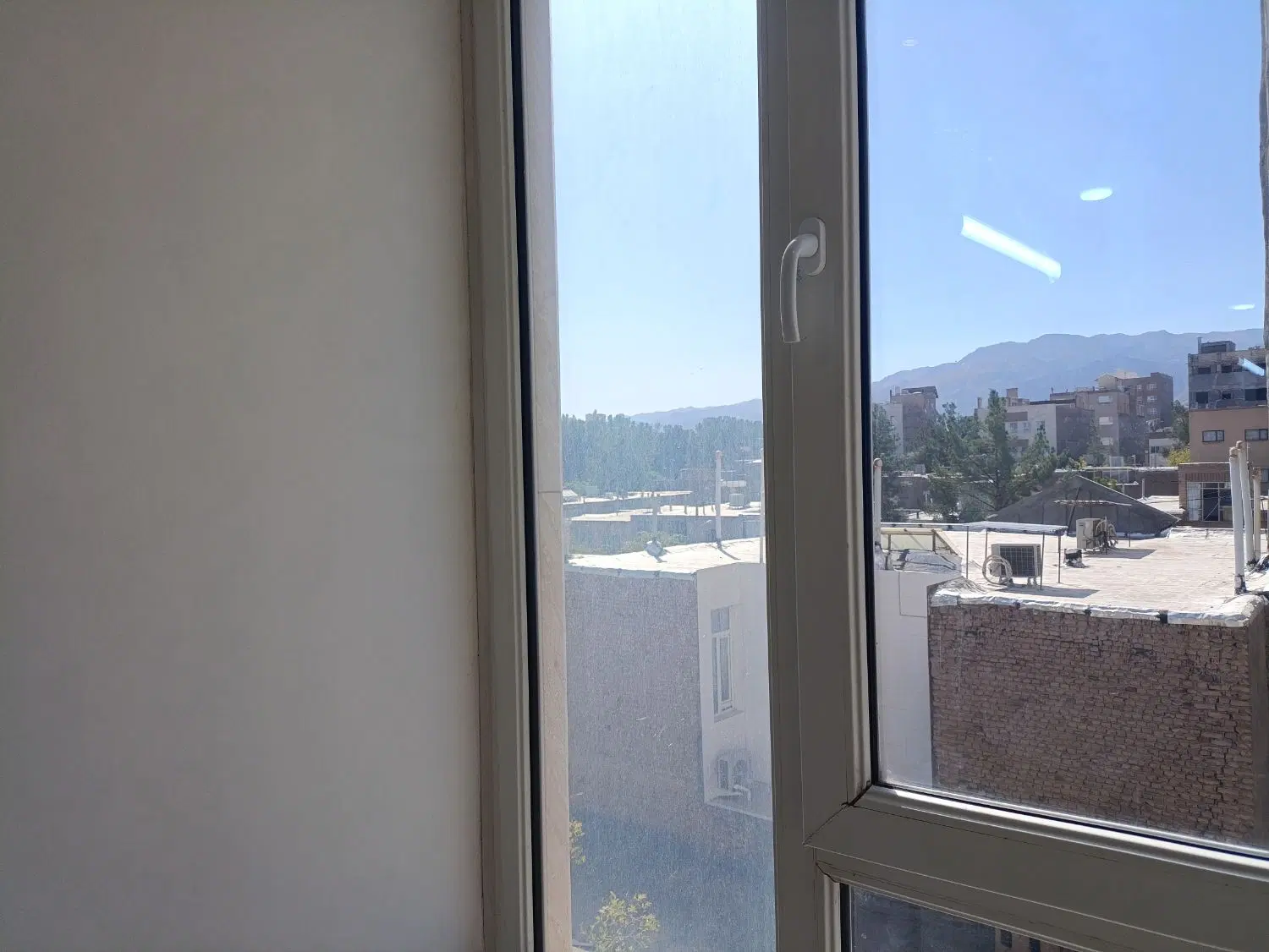 تصویر اصلی