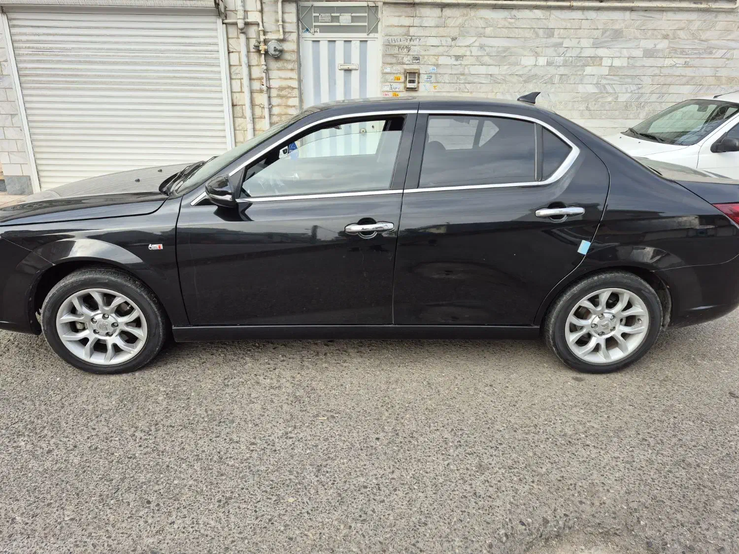 دنا پلاس ۱۴۰۲|خودرو سواری و وانت|رشت, کوی غلام نیا|دیوار