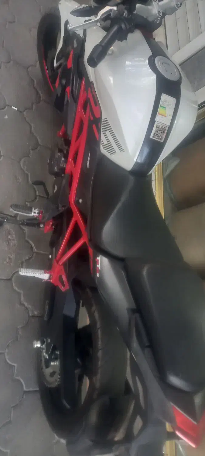 متور بنلی ۲۵۰ نیو فیس|موتورسیکلت|تبریز, |دیوار