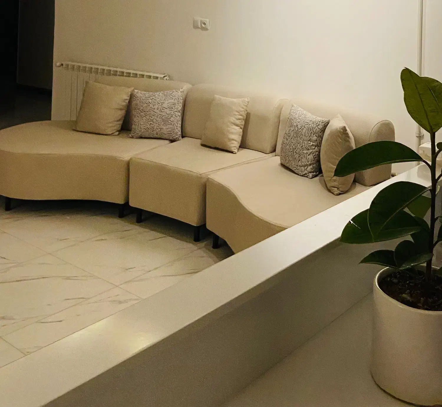 ست مبلمان نو|مبلمان خانگی و میز عسلی|رفسنجان, |دیوار