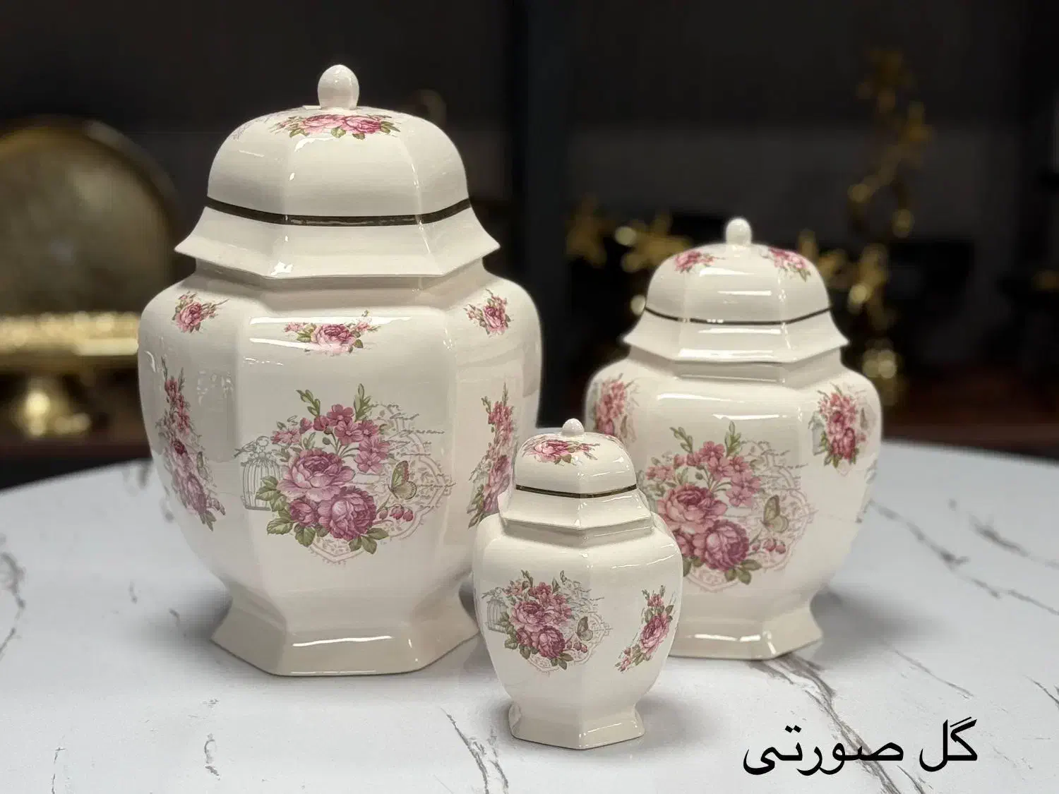 فقط تعداد|ظروف پخت‌وپز|خوی, |دیوار