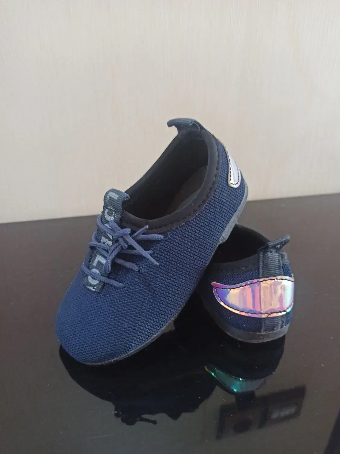 کفش بچگانه|کفش و لباس بچه|کاشان, دروازه جوشقان|دیوار