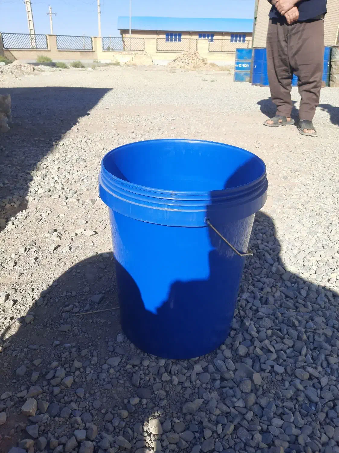 سطل نو سه رنگ|ظروف نگهدارنده، پلاستیکی، یک‌بارمصرف|اشتهارد, |دیوار