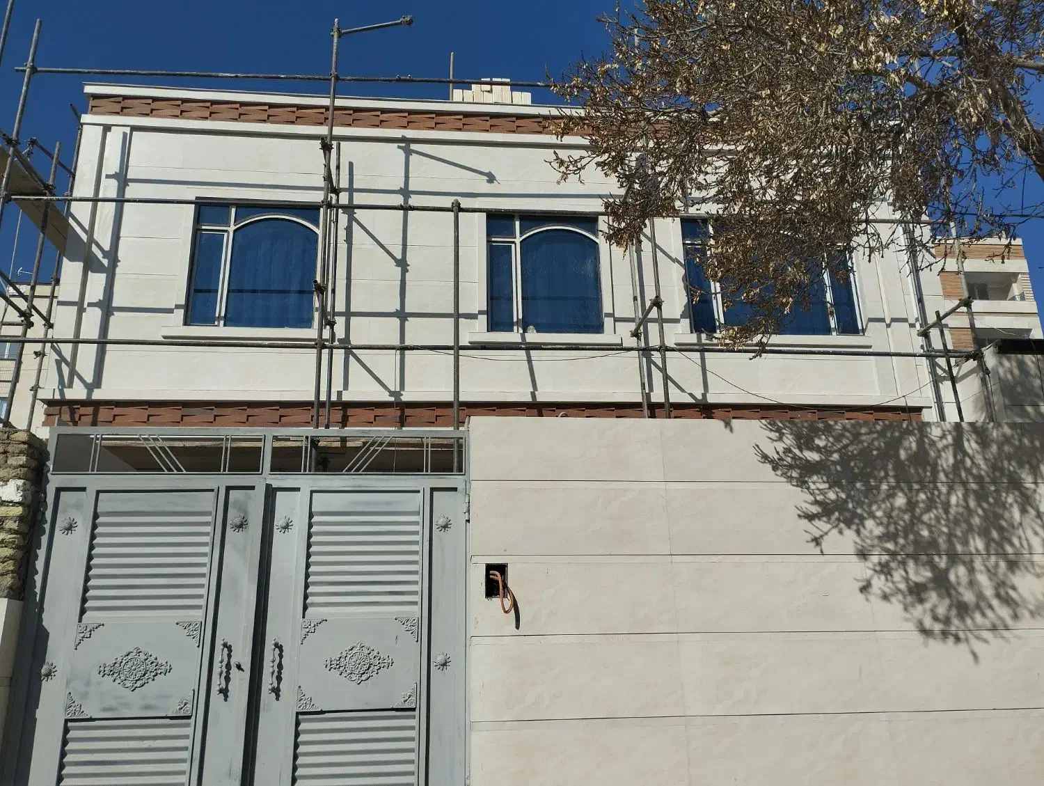 تخریب و بازسازی اجرای کاشی نما موزاییک|خدمات پیشه و مهارت|همدان, |دیوار