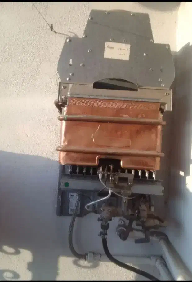 آبگرمکن دیواری بوتان ۳۱۱۵درحدنو۸ماه گارانتی دار|آبگرمکن، پکیج، شوفاژ|تهران, آبشار|دیوار