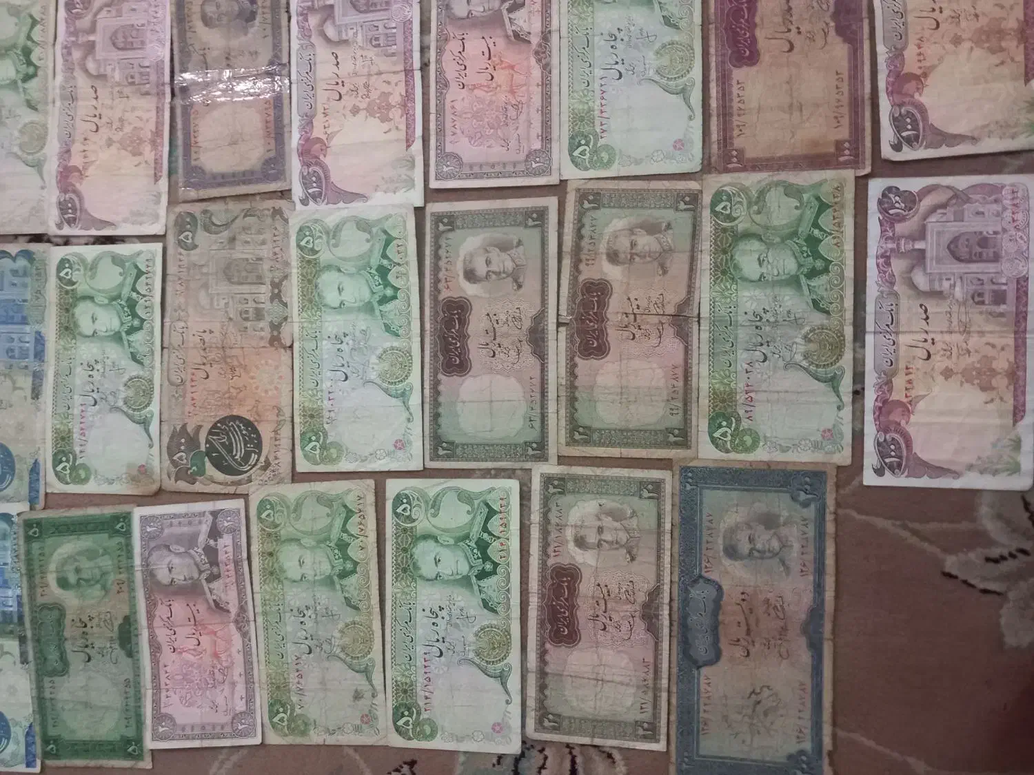 نود و پنج عدد اسکناس|کلکسیون سکه، تمبر، اسکناس|تبریز, |دیوار