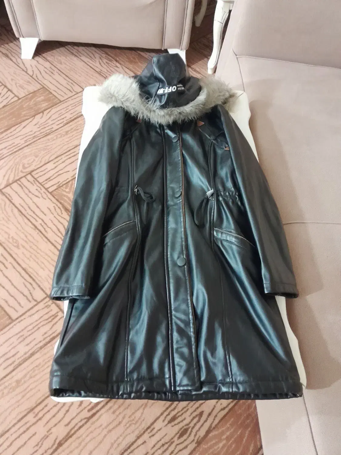 کاپشن|لباس|تربتحیدریه, شهید بهشتی|دیوار