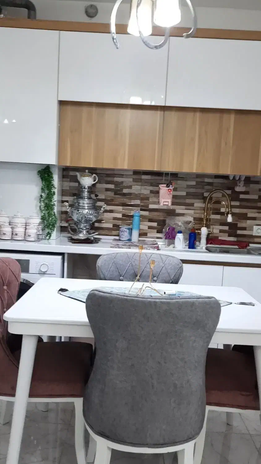 میز غداخوری تک بدون صندلی|میز و صندلی غذاخوری|رباط‌کریم, رباط‌کریم|دیوار