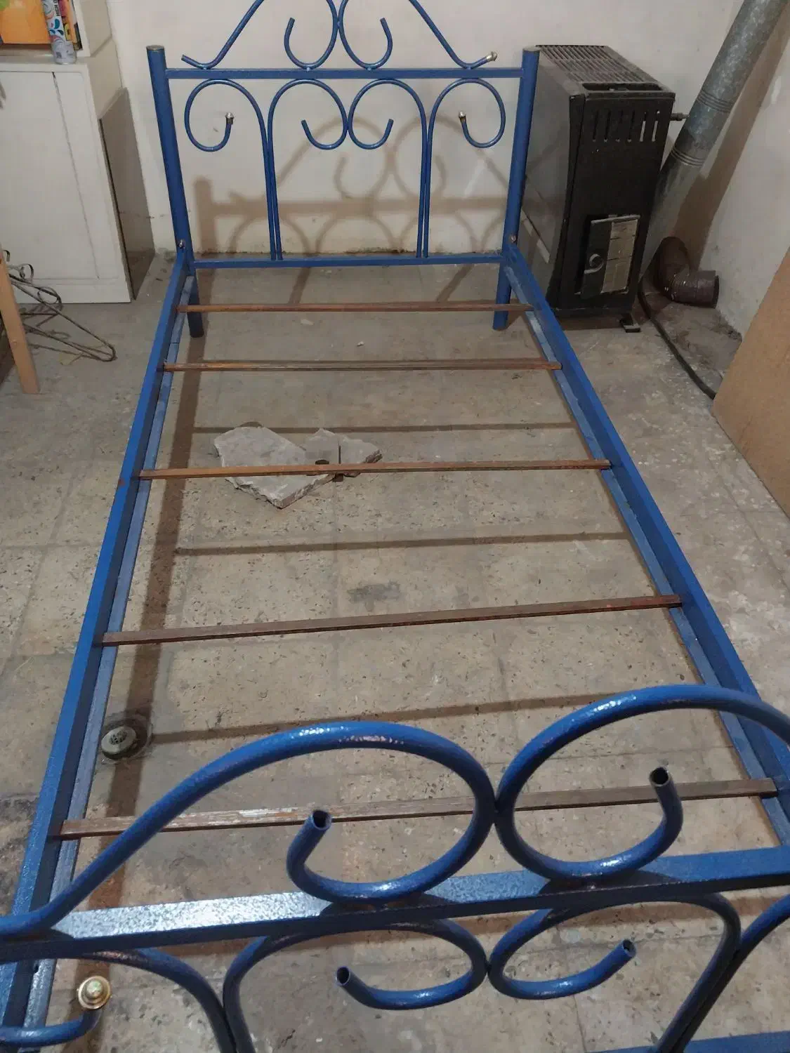 تخت یک نفره فلزی|تخت و سرویس خواب|کرج, شهرک فهمیده|دیوار