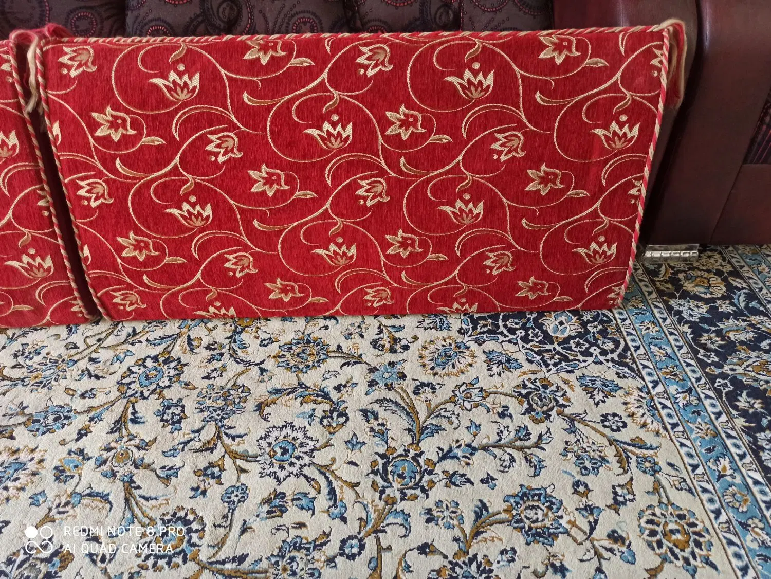 پشتی مخطی درحدنو یه جفت سالم وتمیز|پشتی|اصفهان, شهرک امام زمان|دیوار