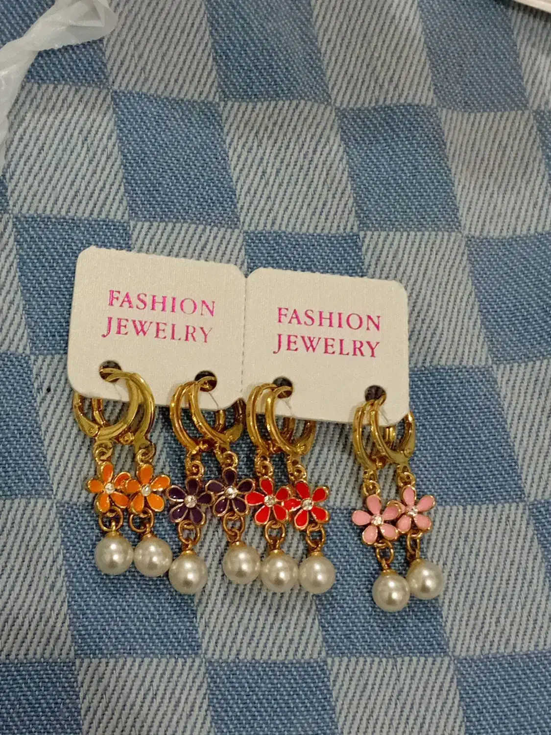 گوشواره|بدلیجات|رشت, پل تالشان|دیوار