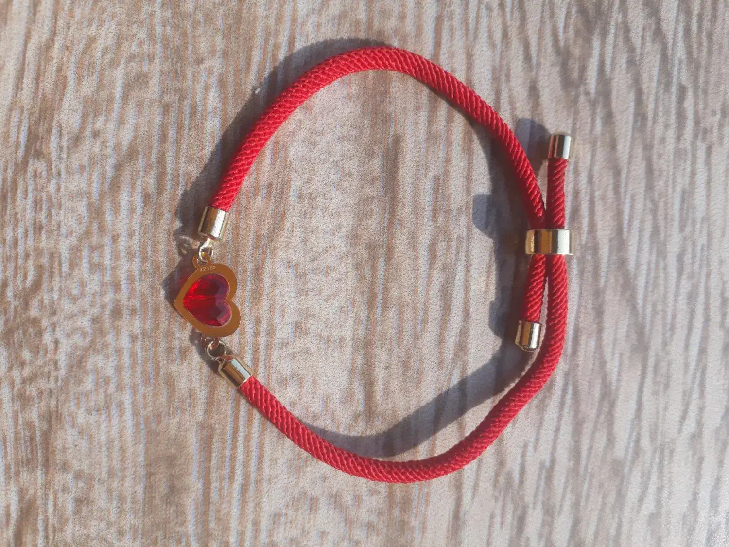 دست بند طلا|جواهرات|صومعهسرا, |دیوار