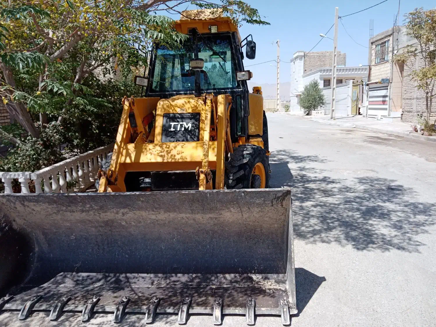 بکهو تی دی ال100اس|خودرو سنگین|ابرکوه, |دیوار