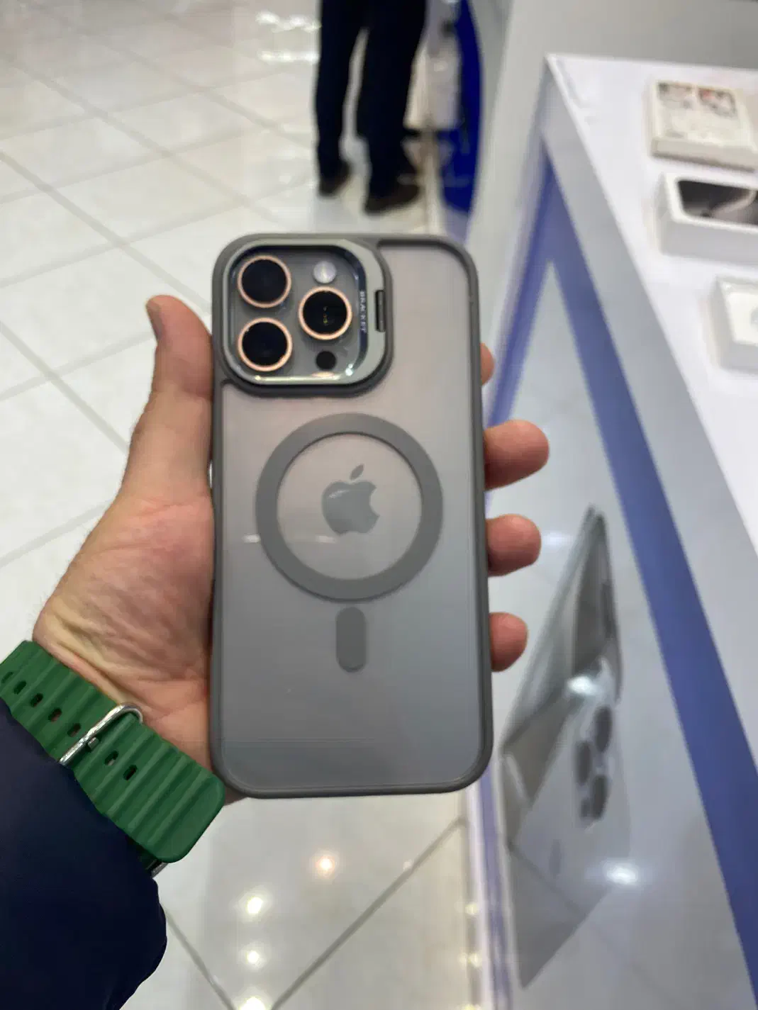 آیفون ۱۶پرومکس ۲۵۶|موبایل|مشهد, سجاد شهر|دیوار