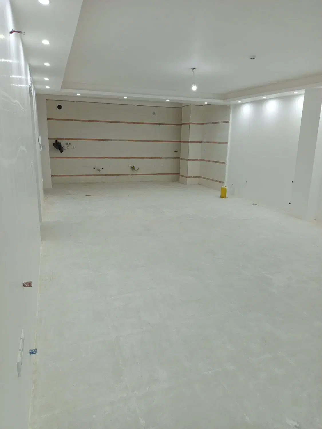 نوساز / هشت واحدی / 114 متر|فروش آپارتمان|سمنان, |دیوار