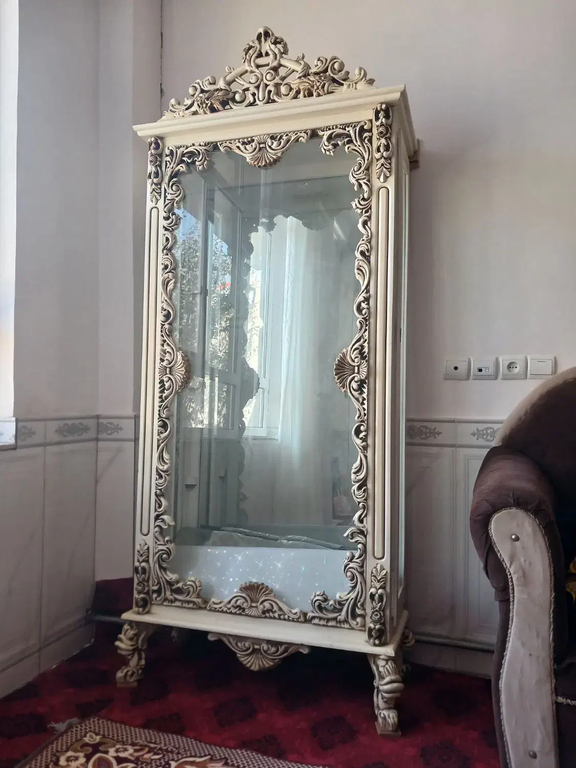 بوفه تمیز و سالم|بوفه، ویترین، کنسول|مهربان, |دیوار