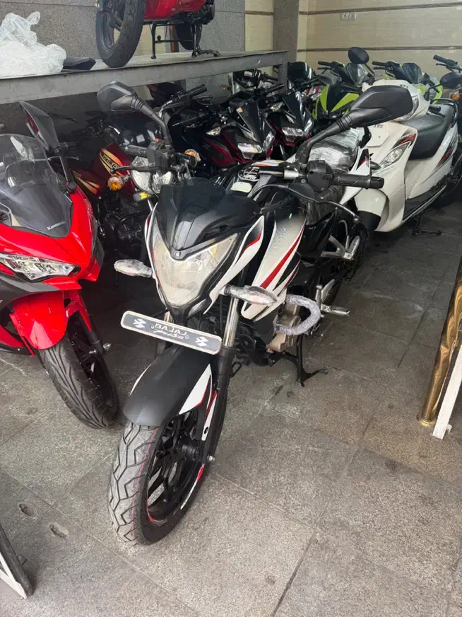 پالس ان اس ۲۰۰ مشکی مدل ۱۳۹۳  NS200|موتورسیکلت|تهران, گمرک|دیوار