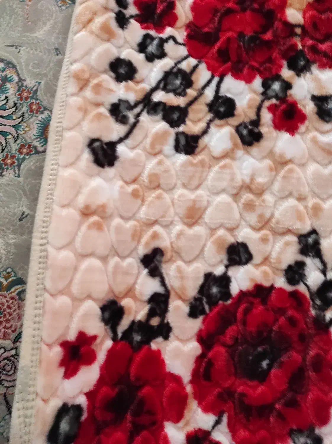 پتونرمینه گلبافت|رختخواب، بالش، پتو|خرمآباد, |دیوار