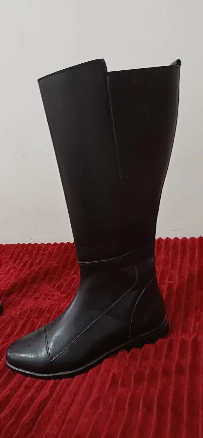 بوت بلند زنانه کاملا نو بفروش میرسد|کیف، کفش، کمربند|خلخال, |دیوار