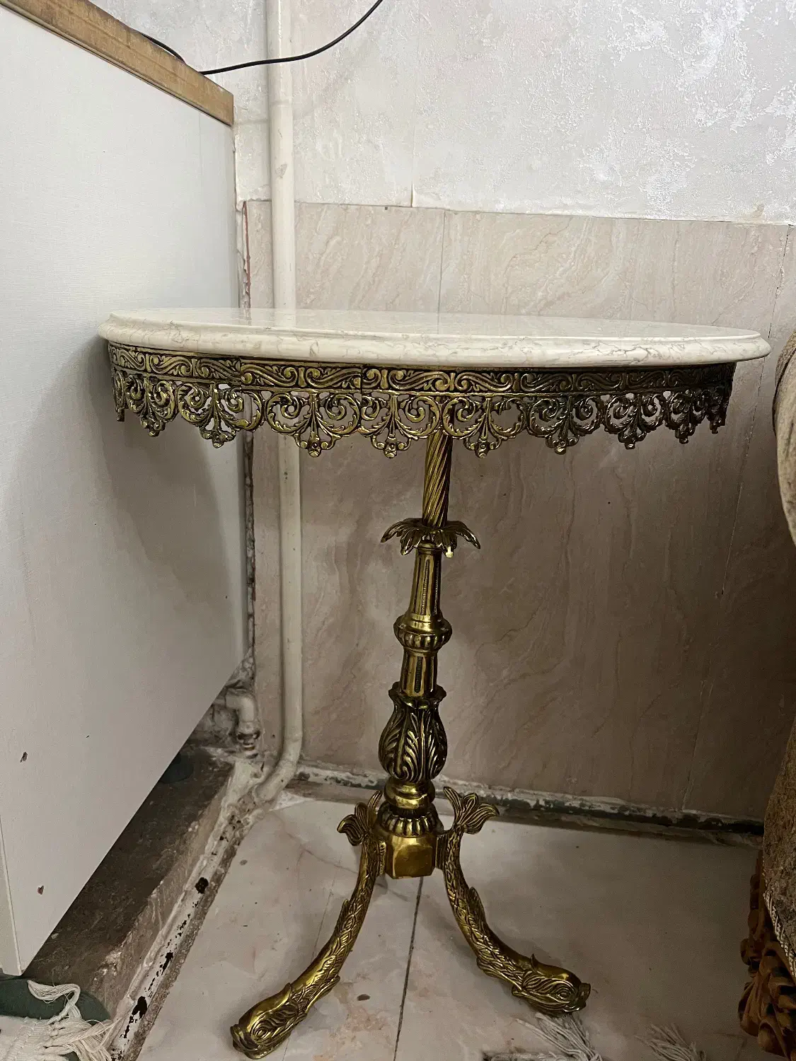 میز برنجی|میز تلفن|تهران, عبدل‌آباد|دیوار