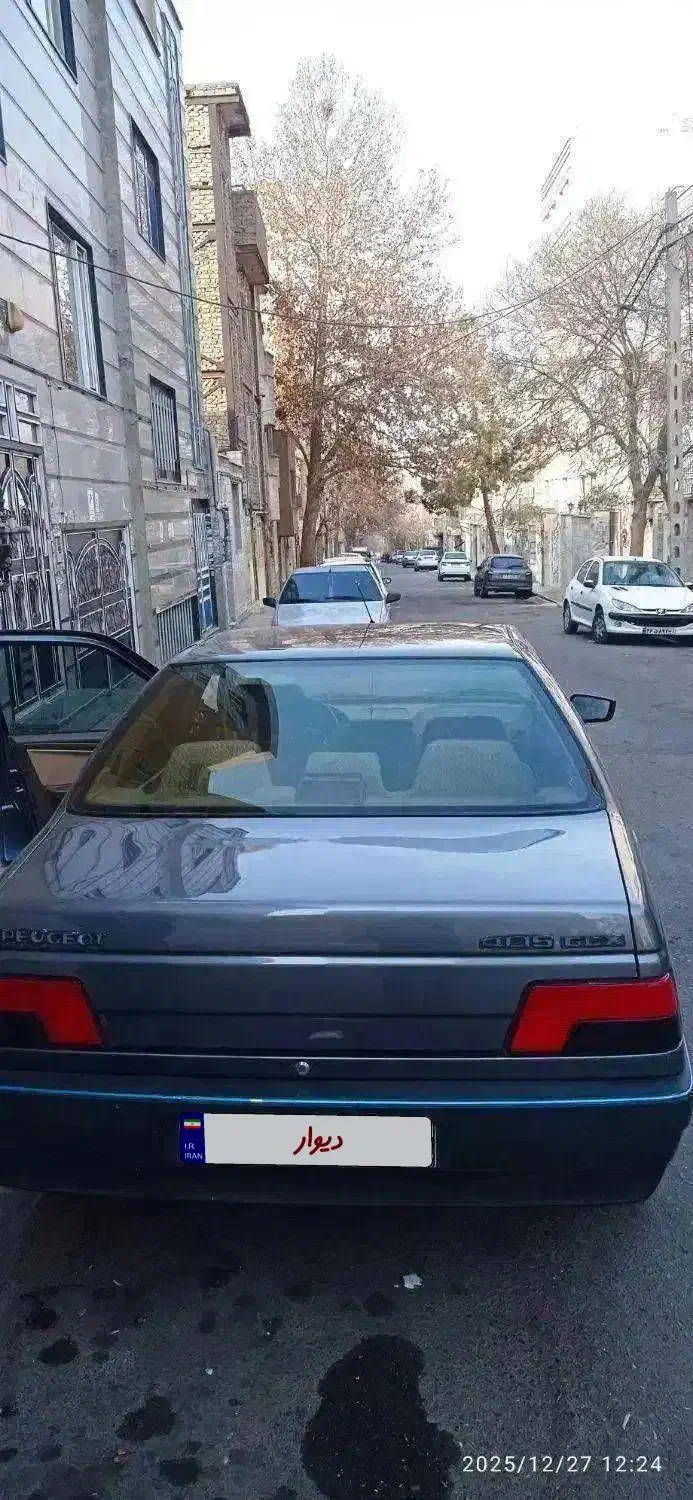 پژو۴۰۵ مدل ۹۷ دوگانه کارخانه بیرنگ|خودرو سواری و وانت|تهران, شهرک رضویه|دیوار