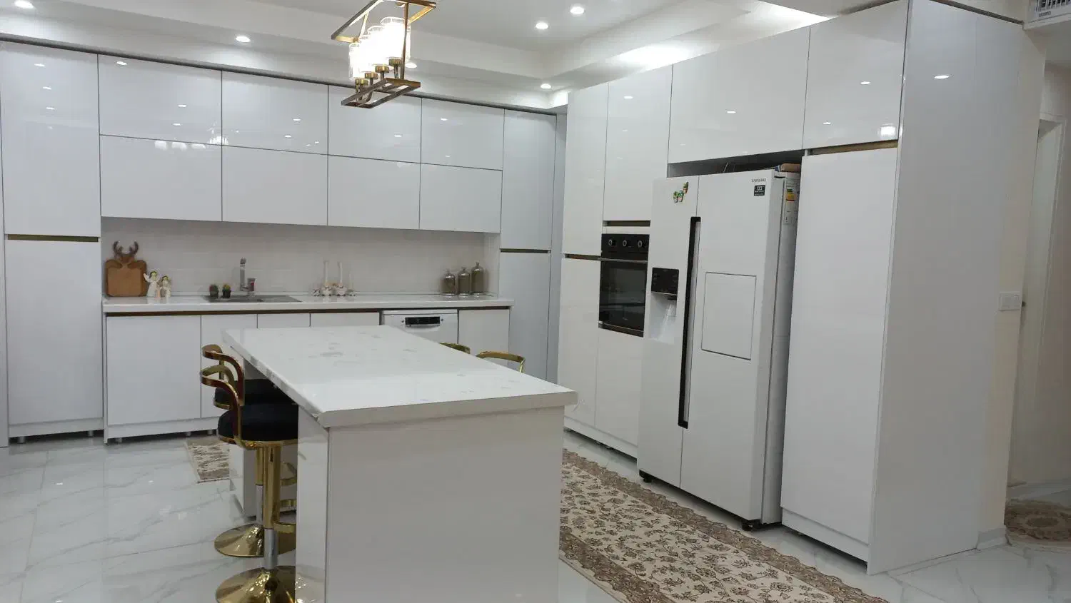 استاد کار کابینت و شاگرد نیمه ماهر|استخدام معماری، عمران و ساختمانی|یزد, |دیوار