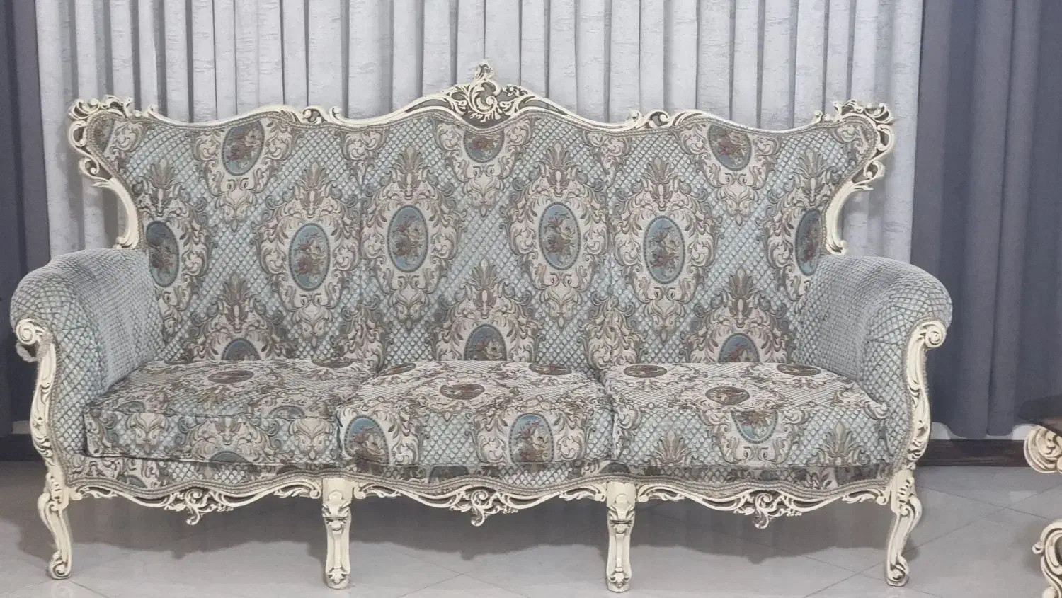 مبل سلطنتی ۹ نفره|مبلمان خانگی و میز عسلی|قدس, شهرک فرزان|دیوار