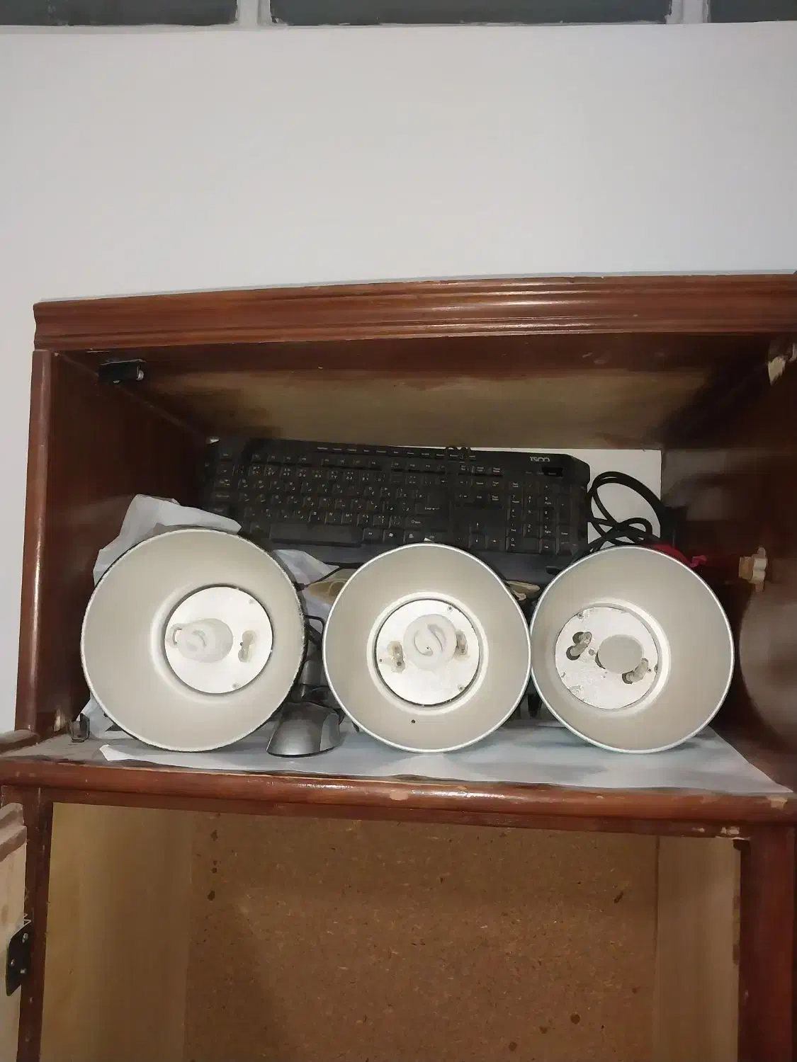 پایه دوربین و پایه چراغ|دوربین عکاسی و فیلمبرداری|قم, چهل درخت|دیوار