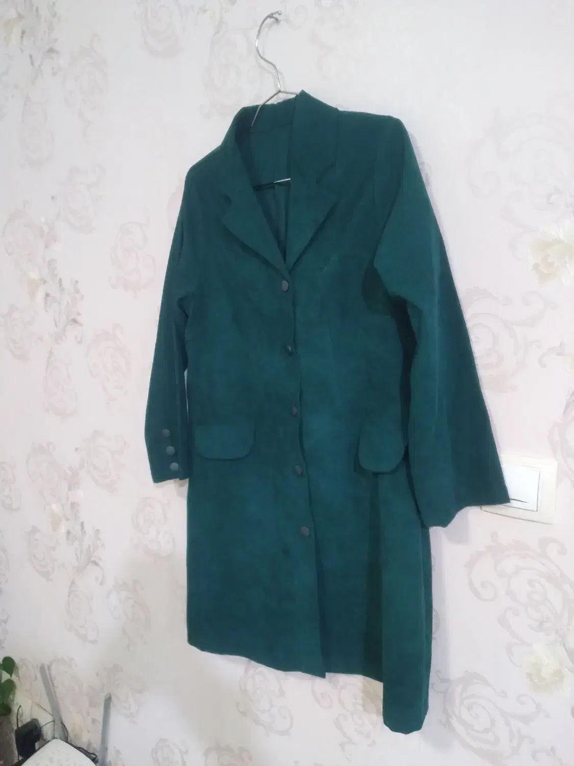 مانتوکبریتی|لباس|دوگنبدان, |دیوار