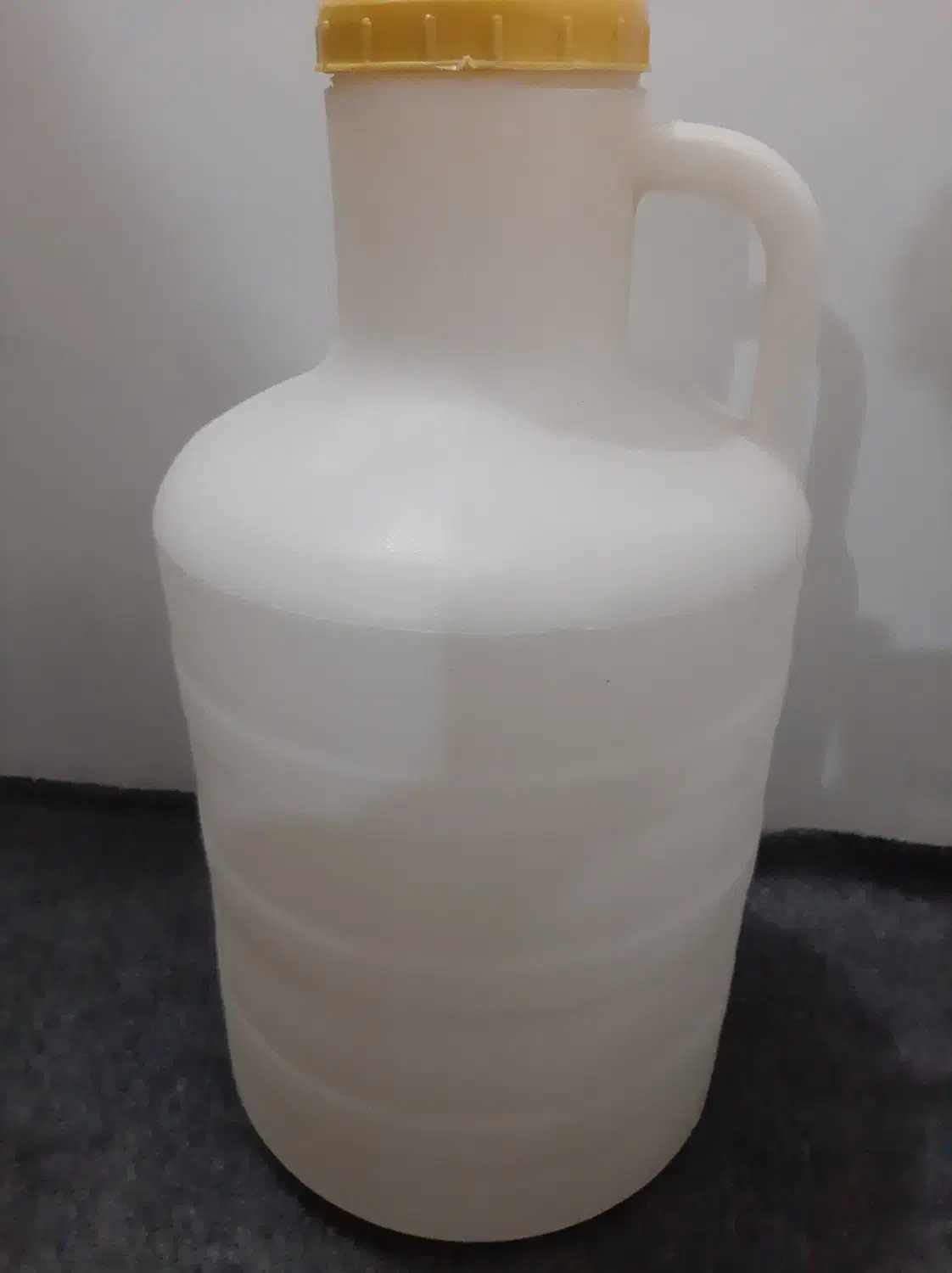 دبه دسته دار|ظروف نگهدارنده، پلاستیکی، یک‌بارمصرف|ارومیه, |دیوار