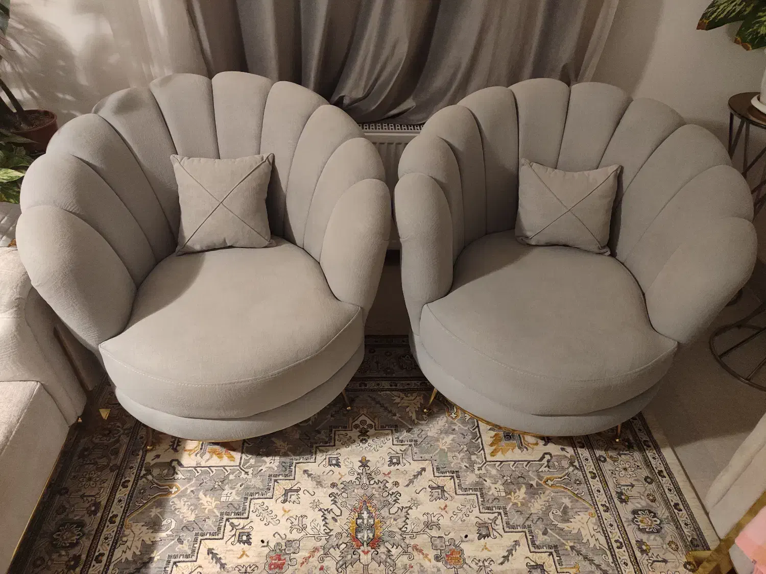 مبل هشت نفره جنس ترک و تختخواب شو اعلا و نو|مبلمان خانگی و میز عسلی|کاخک, |دیوار