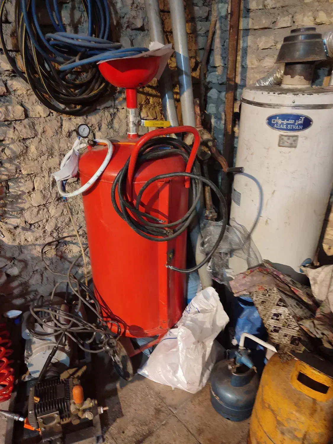 یک. دست لوازم کارواش کامل|ابزارآلات|گلباف, |دیوار