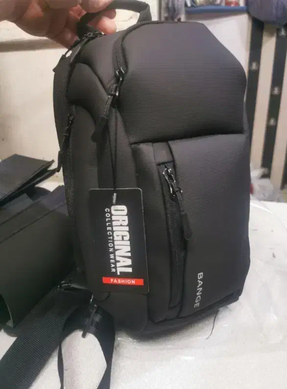 بادی بگ|کیف، کفش، کمربند|رشت, چله خانه|دیوار