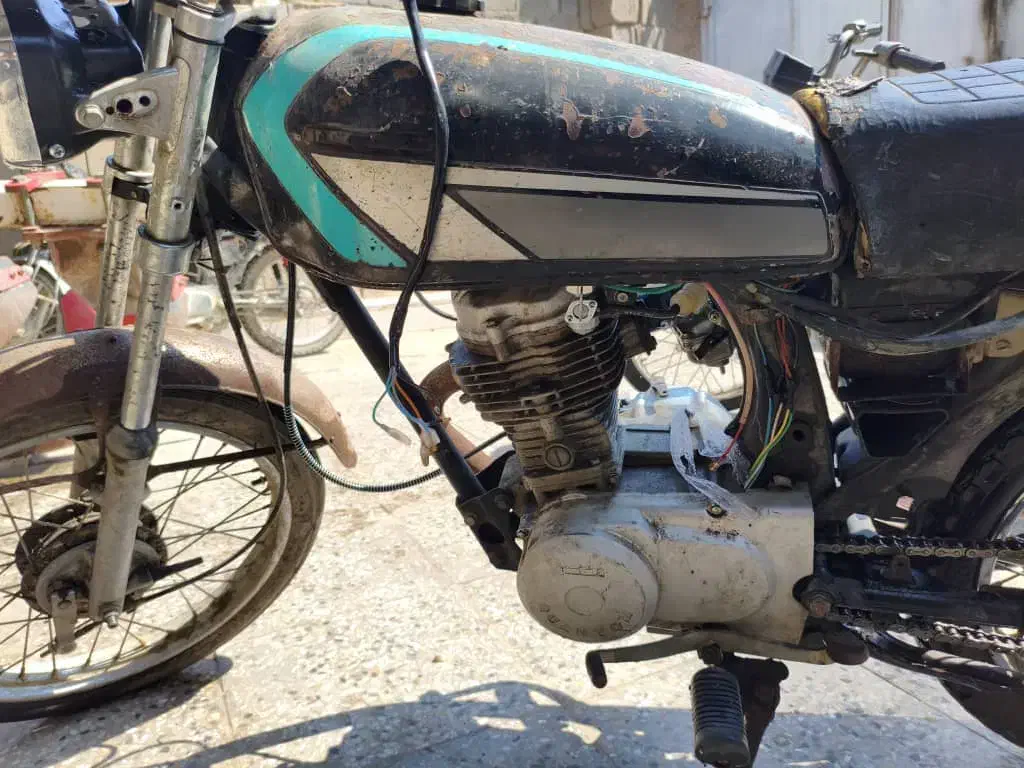 موتور مزایده فقط ده و پونصد کاکی|موتورسیکلت|کاکی, |دیوار