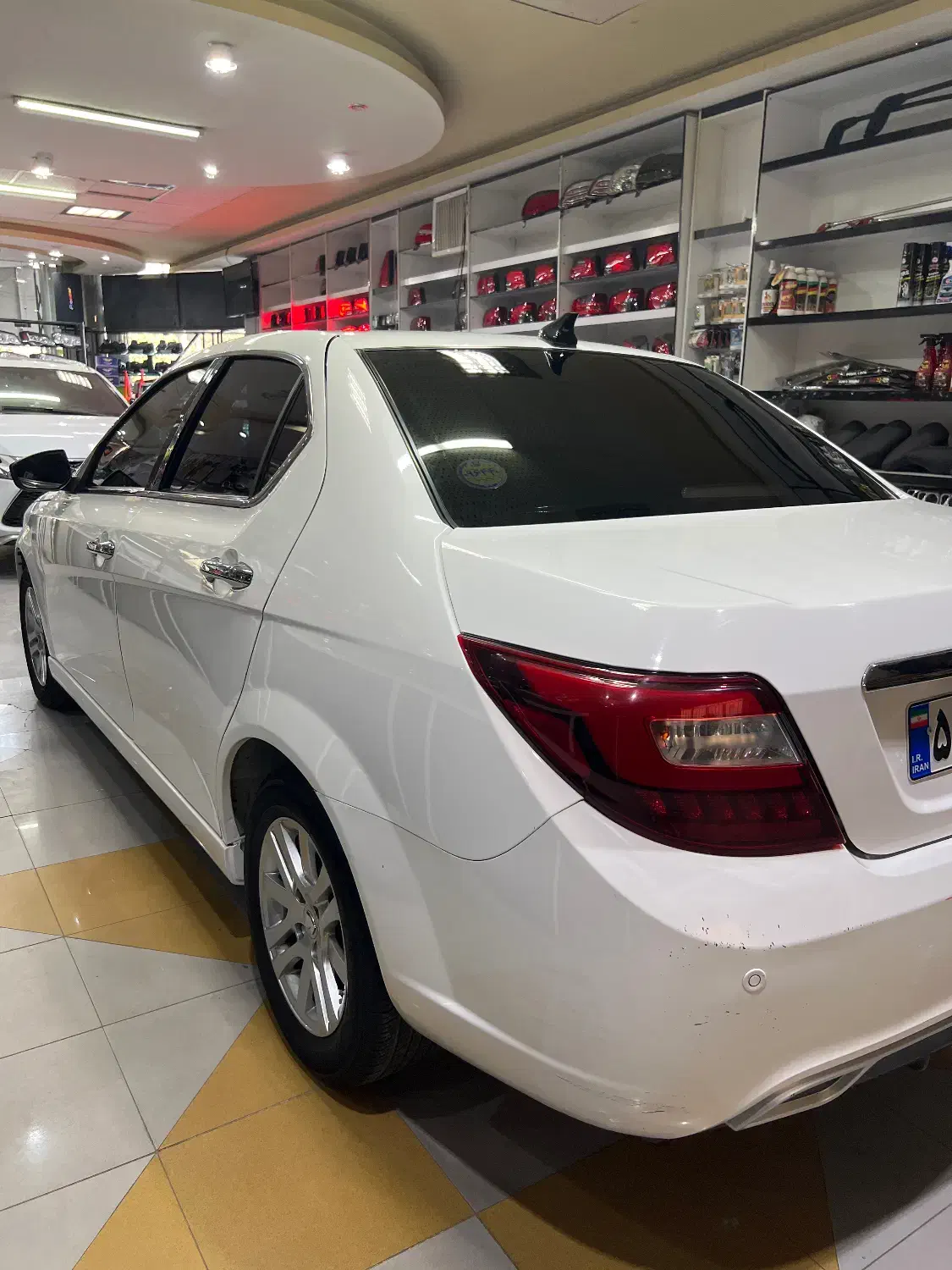 دنا پلاس1402دنده|خودرو سواری و وانت|اصفهان, بوستان ناژوان|دیوار