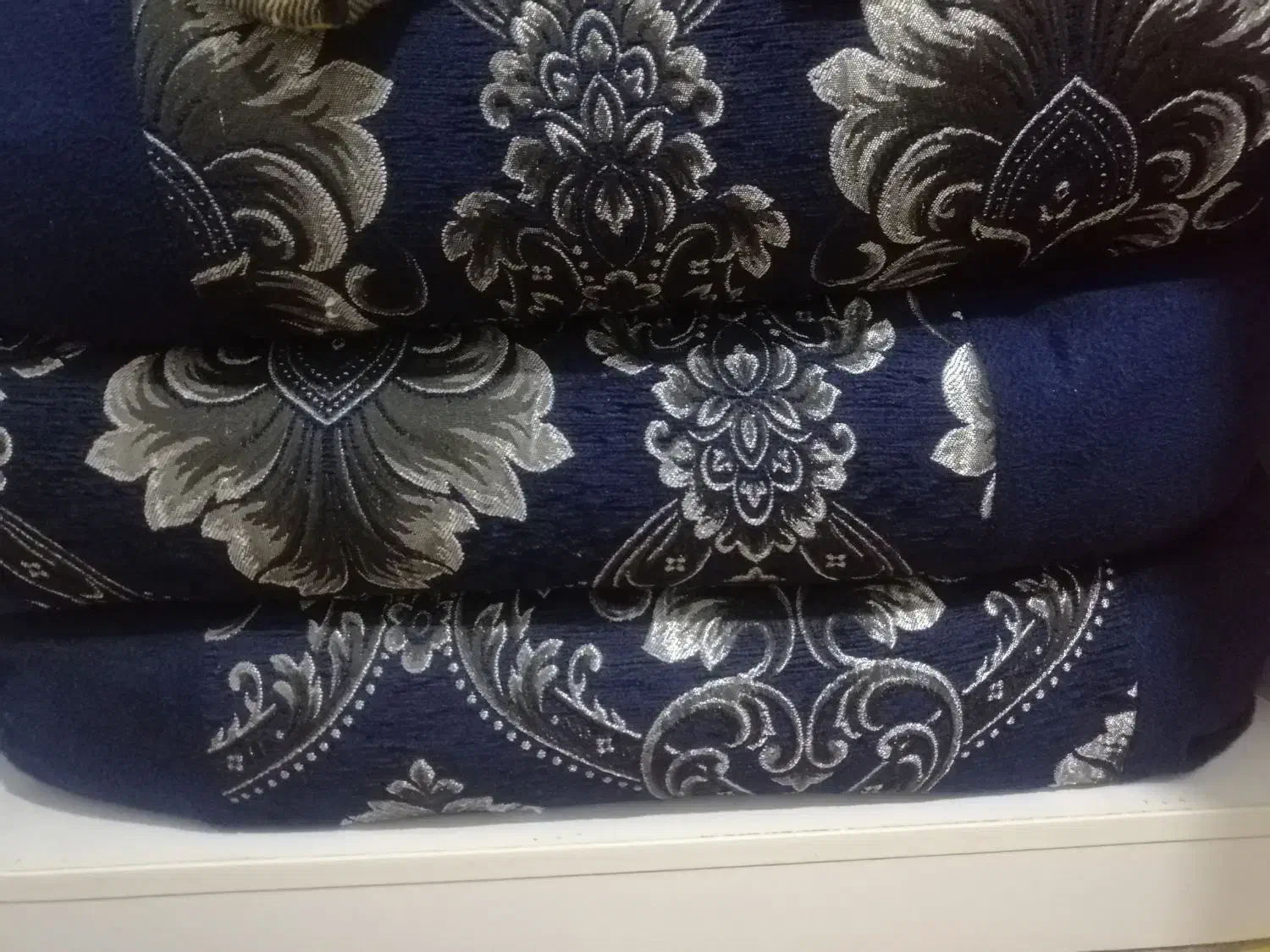 برگه بالشت و گوشی|رختخواب، بالش، پتو|جوانرود, |دیوار