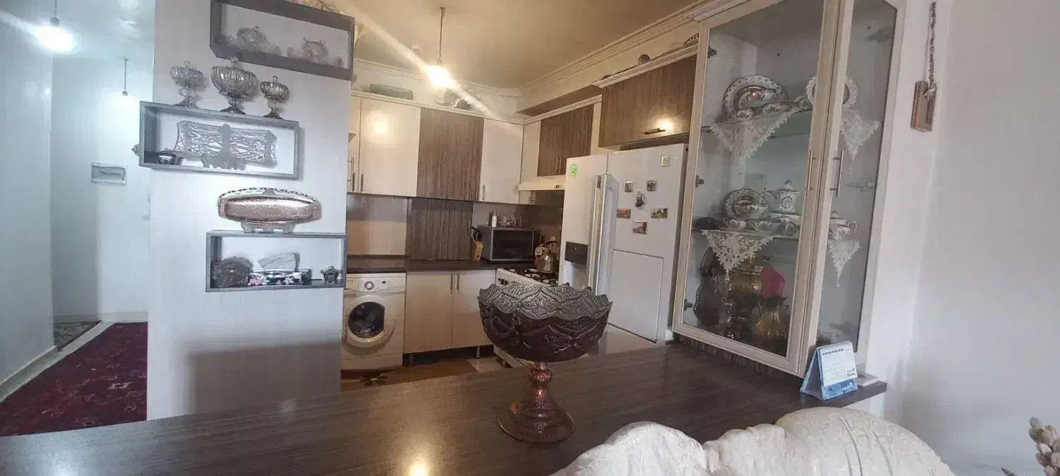 آپارتمان اندیشه ۸۳ متر شخصی ساز پارکینگ آسانسور|فروش آپارتمان|تبریز, |دیوار